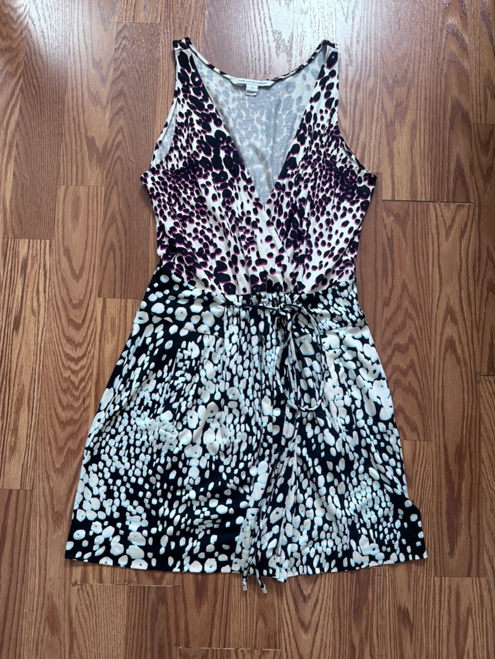 Diane Von Furstenberg DVF Sleeveless V-Neck Mixed Print Multicolored Dress